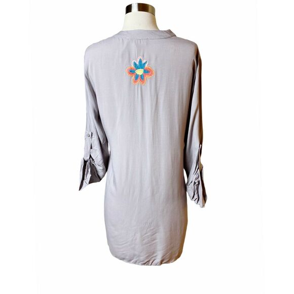 LUNA MOON Gray Floral Embroidered Blouse Peasant Top 3/4 Sleeve Small NWT ANTHRO - Picture 4 of 11